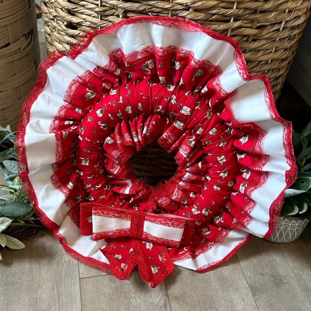 Vintage 1970s Christmas Holiday Wreath Handmade Red White Ruffled Swan Print